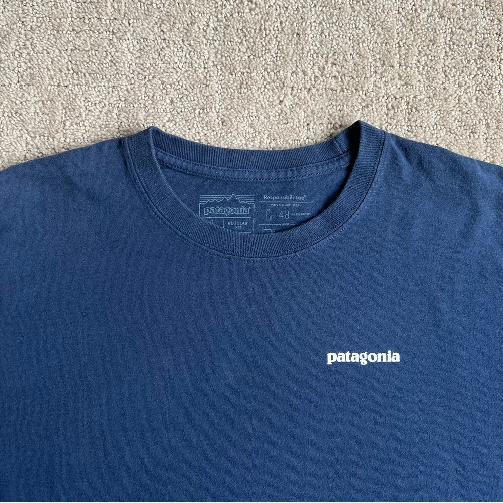 Men's Patagonia Long-Sleeved P-6 Logo Responsibili-Tee - Picture 3 of 9